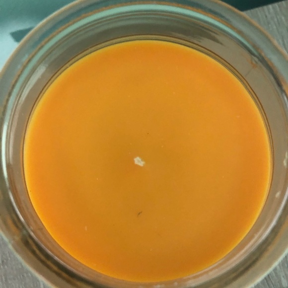 Ashland juicy Mango Candle - Picture 3 of 3